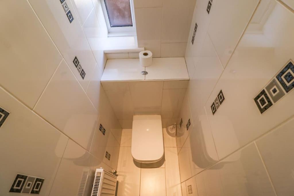 Spacious 4 Bed Flat Near London 02 Arena Greenwich المظهر الخارجي الصورة